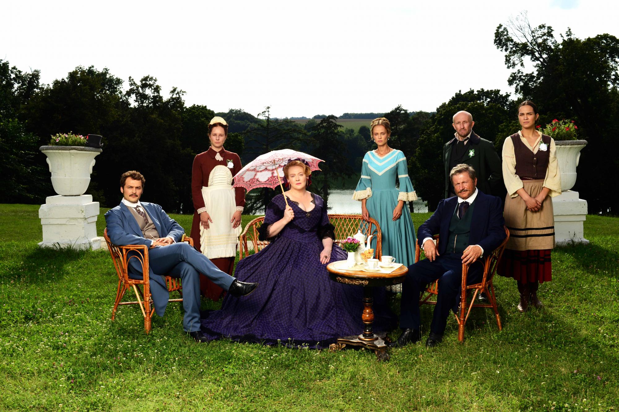 Роскошные наряды и невероятная любовь: вышел трейлер костюмированной драмы &quot;Крепостная&quot;